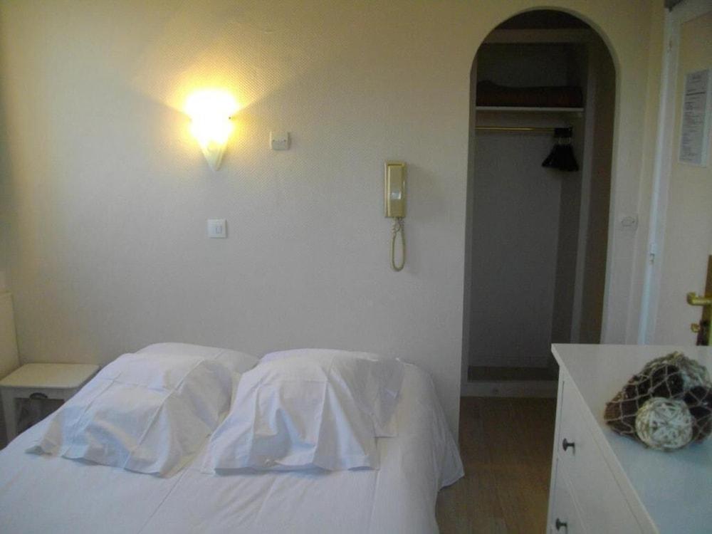 Hôtel Pacific Calais Exterior foto
