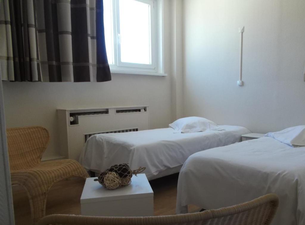 Hôtel Pacific Calais Zimmer foto